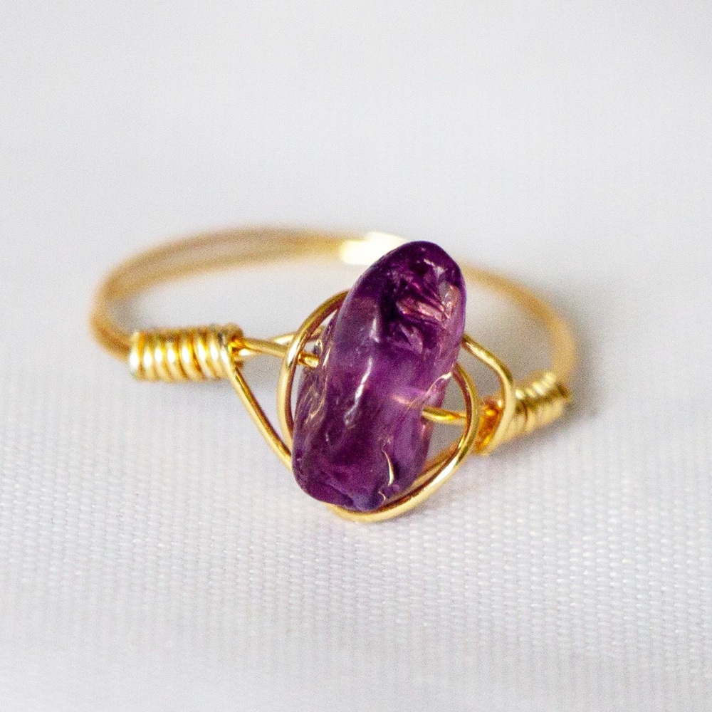 Amethyst Gold Ring - Picture 3 of 5